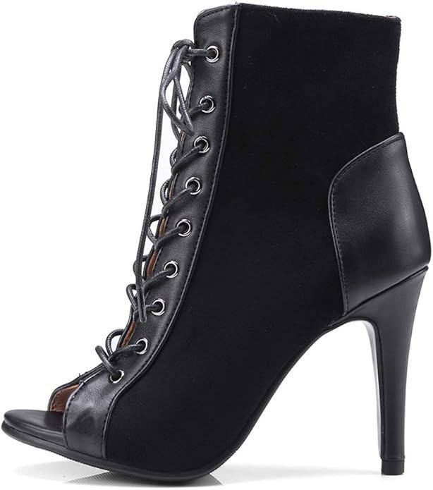 black heels, perfect for a heels dance class at DivaDance