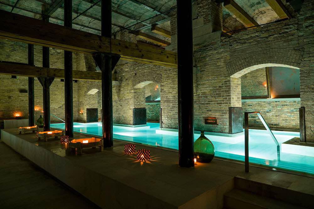 Bachelorette Party Ideas in Chicago Looking for bachelorette party ideas in Chicago? Try AIRE.